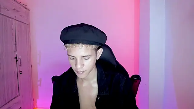 tylernova live sex cam