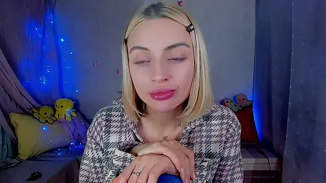 YourLizzyDoll live sex cam