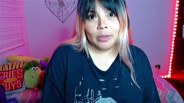 EllieMoonX's cam snapshot