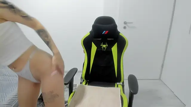 Emmapmg live sex cam