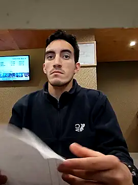 TommyMomentum's cam snapshot