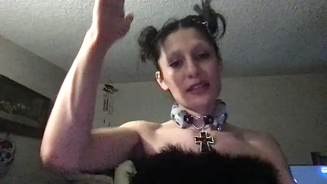 spoilbadkittynow's cam snapshot