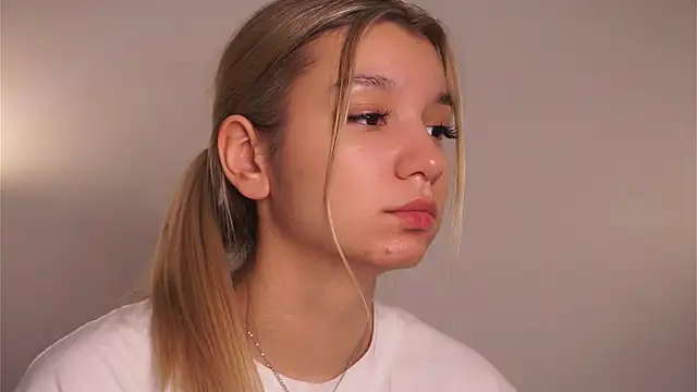 BrynnHolverson's cam snapshot