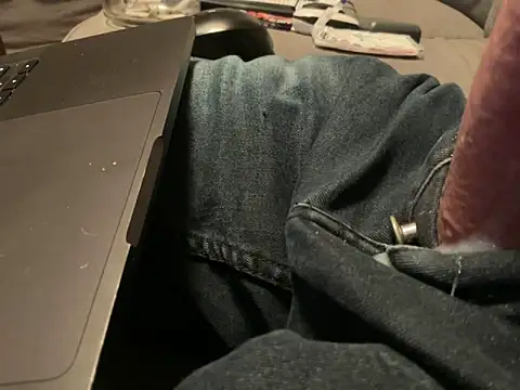 juicyprecumboy live sex cam