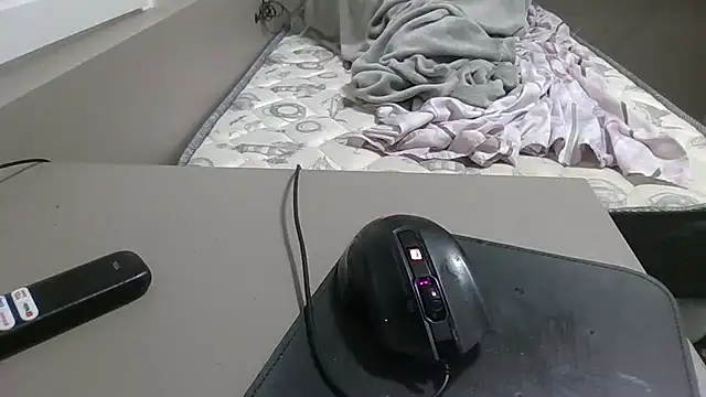 JUNINHOLEKEJR's cam snapshot