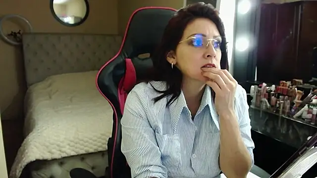 Carol_Scottt's cam snapshot