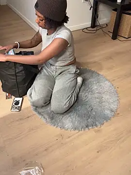 Your_Paris's cam snapshot