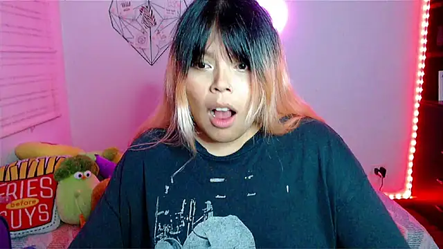 EllieMoonX's cam snapshot