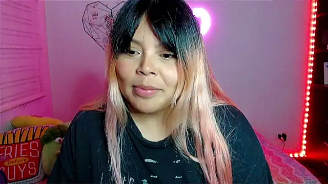 EllieMoonX's cam snapshot