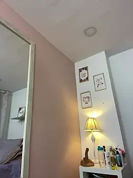 LauraRaider's cam snapshot