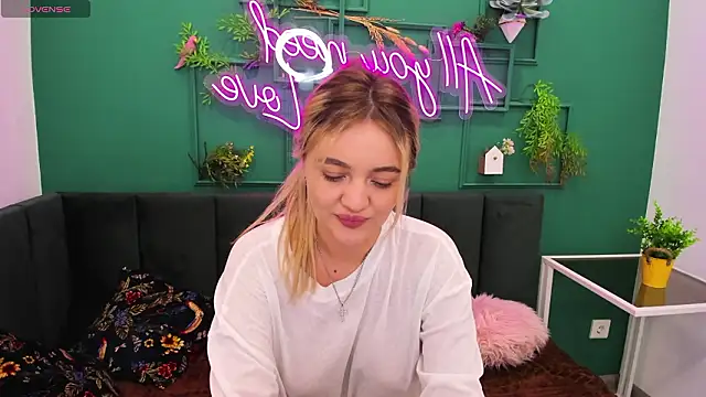 KatieBlossom_'s cam snapshot