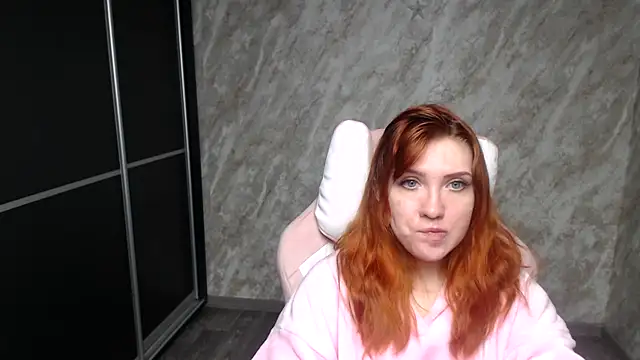 Reginasmilee's cam snapshot