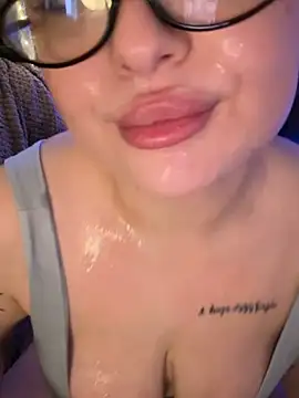 KellyMoors's cam snapshot