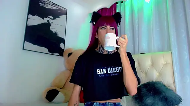 Julia_Bulette1's cam snapshot