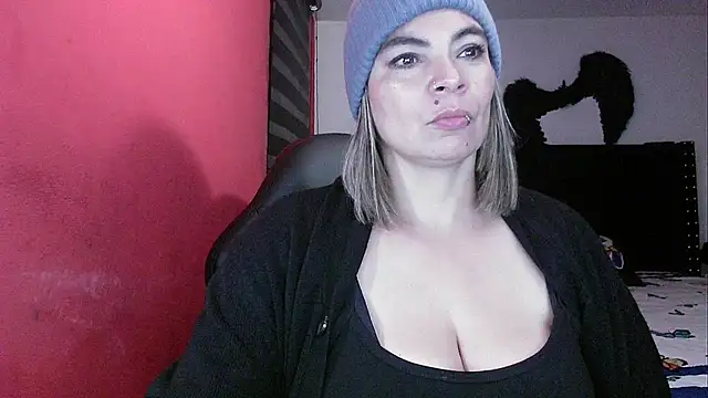 charlotedoll's cam snapshot