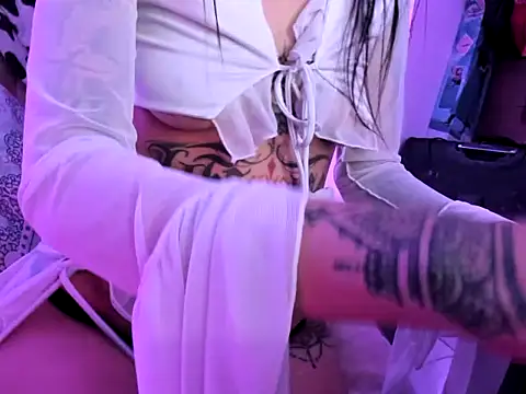 jenniferbodys live sex cam