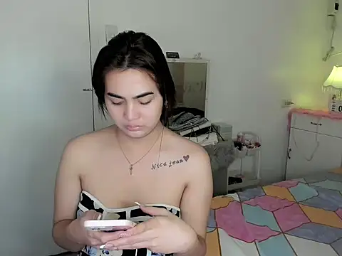 nica_doll's cam snapshot