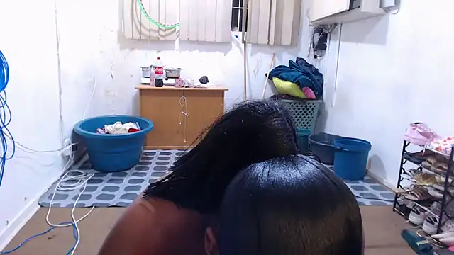 BigbootyNickyx live sex cam