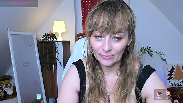 naughtymilane's cam snapshot