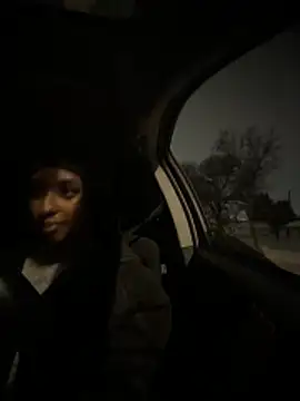 Your_Paris's cam snapshot