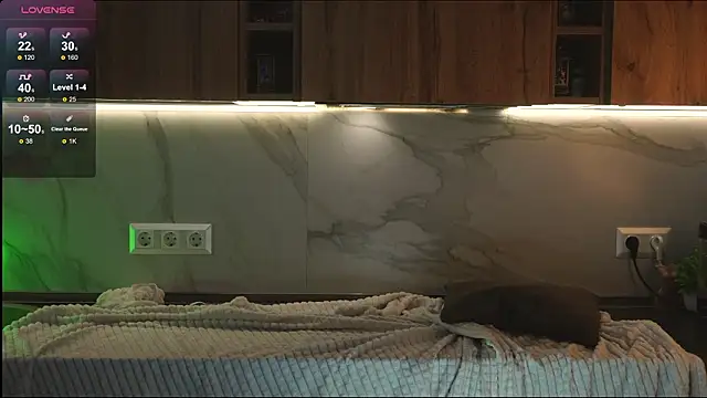 LessyLuiz's cam snapshot