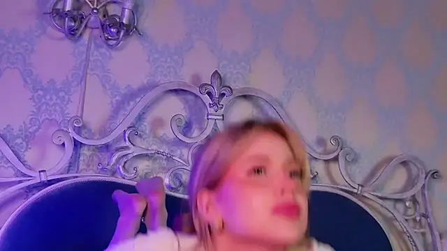 BECKI_VRES's cam snapshot