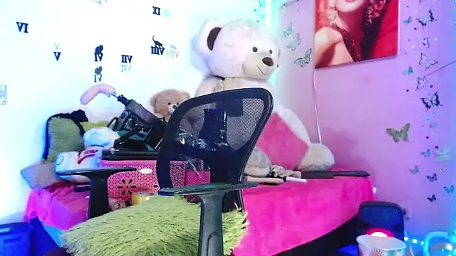 goddess_BigassCock live sex cam