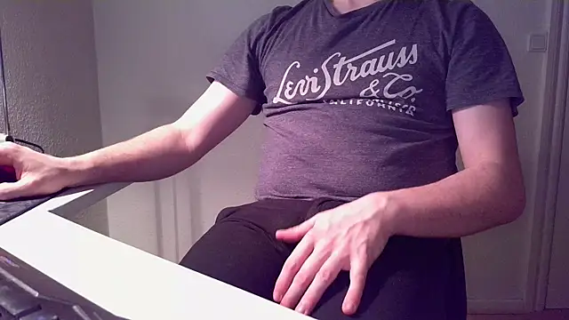 Clamshive777 live sex cam