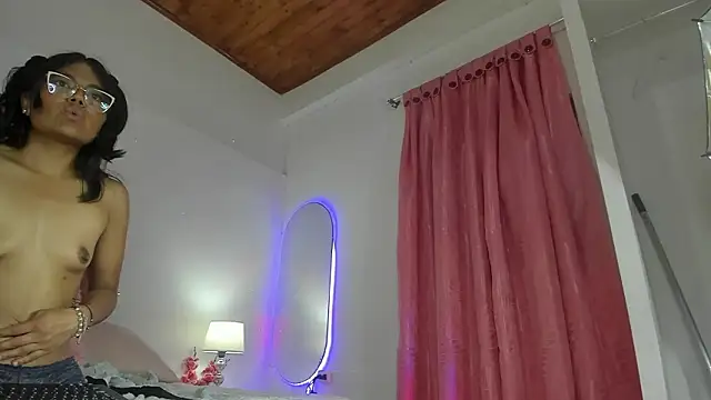 luna_velveth's cam snapshot