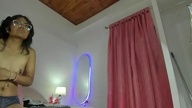 luna_velveth's cam snapshot