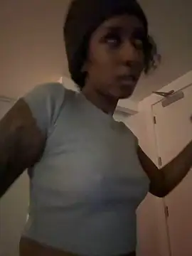 Your_Paris's cam snapshot