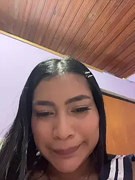 LunaaRosse live sex cam