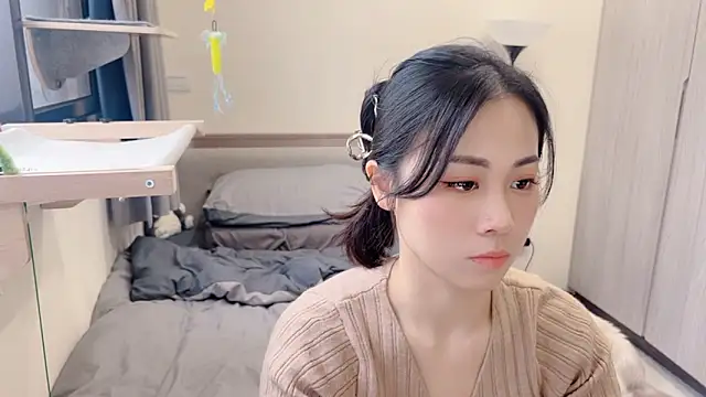 BabyOneDaily's cam snapshot