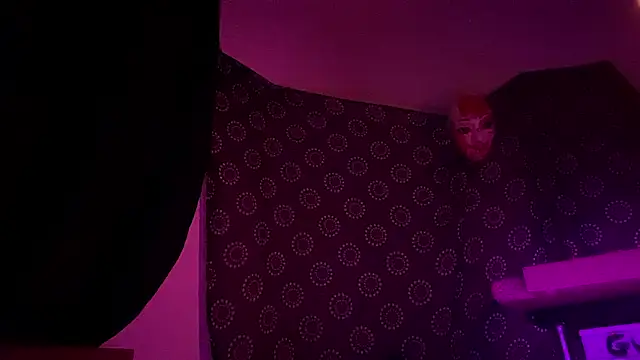 Guyst049's cam snapshot