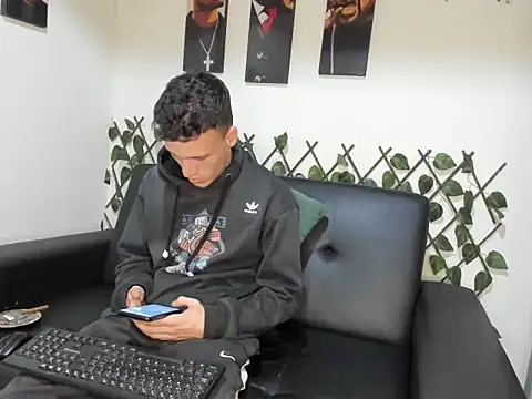 Latins_Boss's cam snapshot