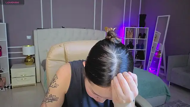 ElinaMotion's cam snapshot