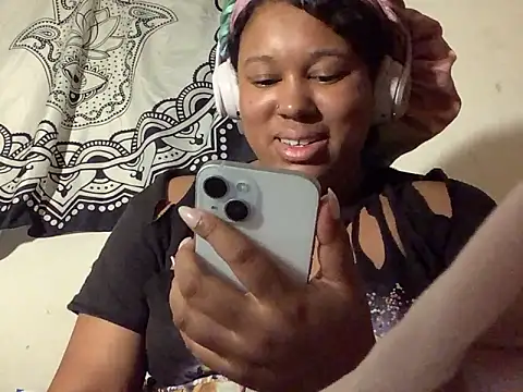 Sexy_ebony_BunNey's cam snapshot