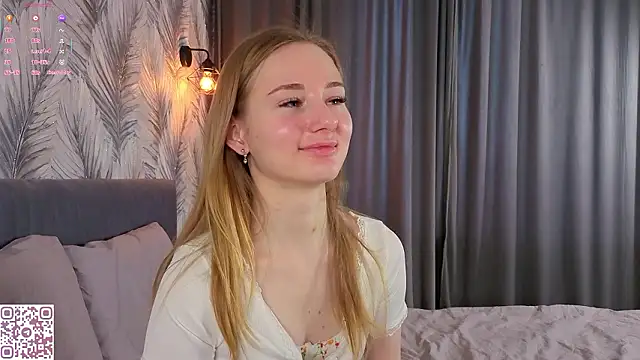 ElvinaRose's cam snapshot