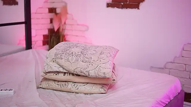 CallieDoll's cam snapshot