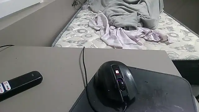 JUNINHOLEKEJR's cam snapshot