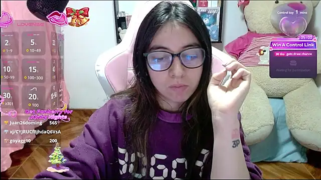 Maggie_Fox3's cam snapshot