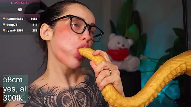 EvaCanton's cam snapshot