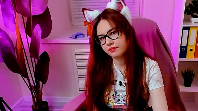 CarolGiggly live sex cam