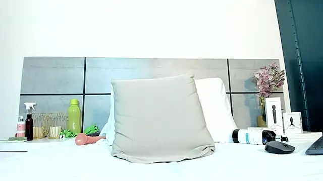 EmmaSmith2's cam snapshot