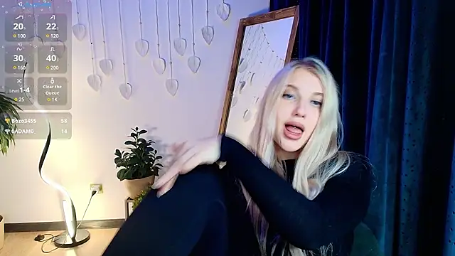 Evacadooo's cam snapshot