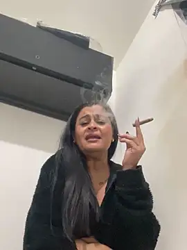 Lili__taylor's cam snapshot