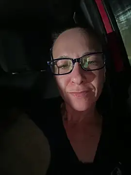 Lilbeezie81 live sex cam