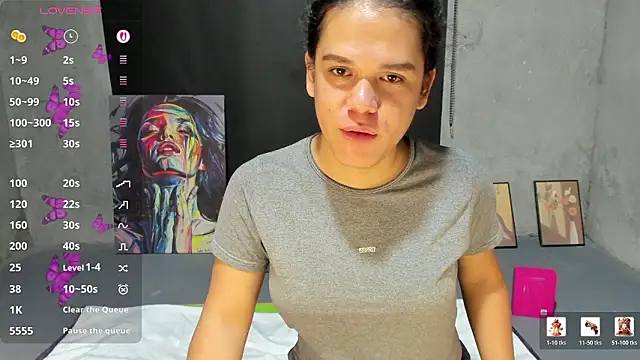 FynestBee live sex cam