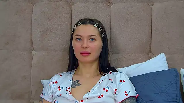 AlexandraBloom's cam snapshot