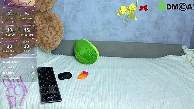 Hellen_Moore's cam snapshot